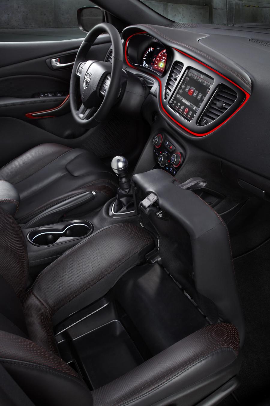  Dodge Dart 2012 года  (фото 21 из 145)
